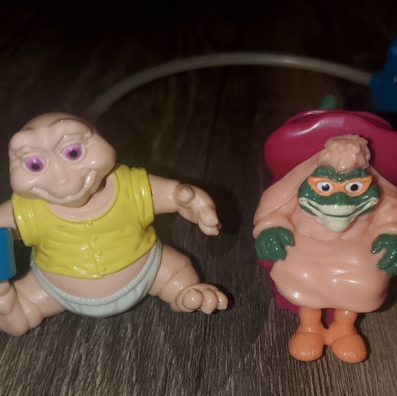Vintage Disney Grandma Ethyl and Baby Sinclair & Earl From the show "Dinosaurs" - Picture 2 of 15